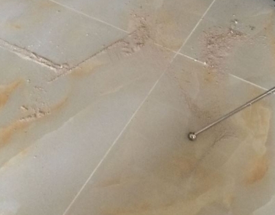 浪卡子瓷砖空鼓维修公司分享粘合剂选择不当在瓷砖铺贴过程中可能导致以下问题